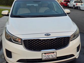 2016 KIA Sedona