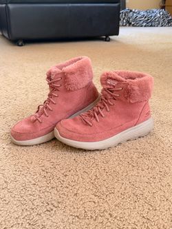 Women’s Size 8 Sketchers On-The-Go Boots