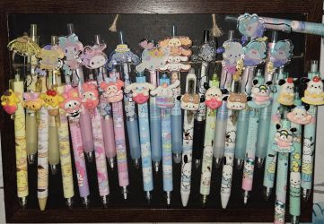 Sanrio Gel Pens  Buy 5 Get 1 Labubu Pen FREE