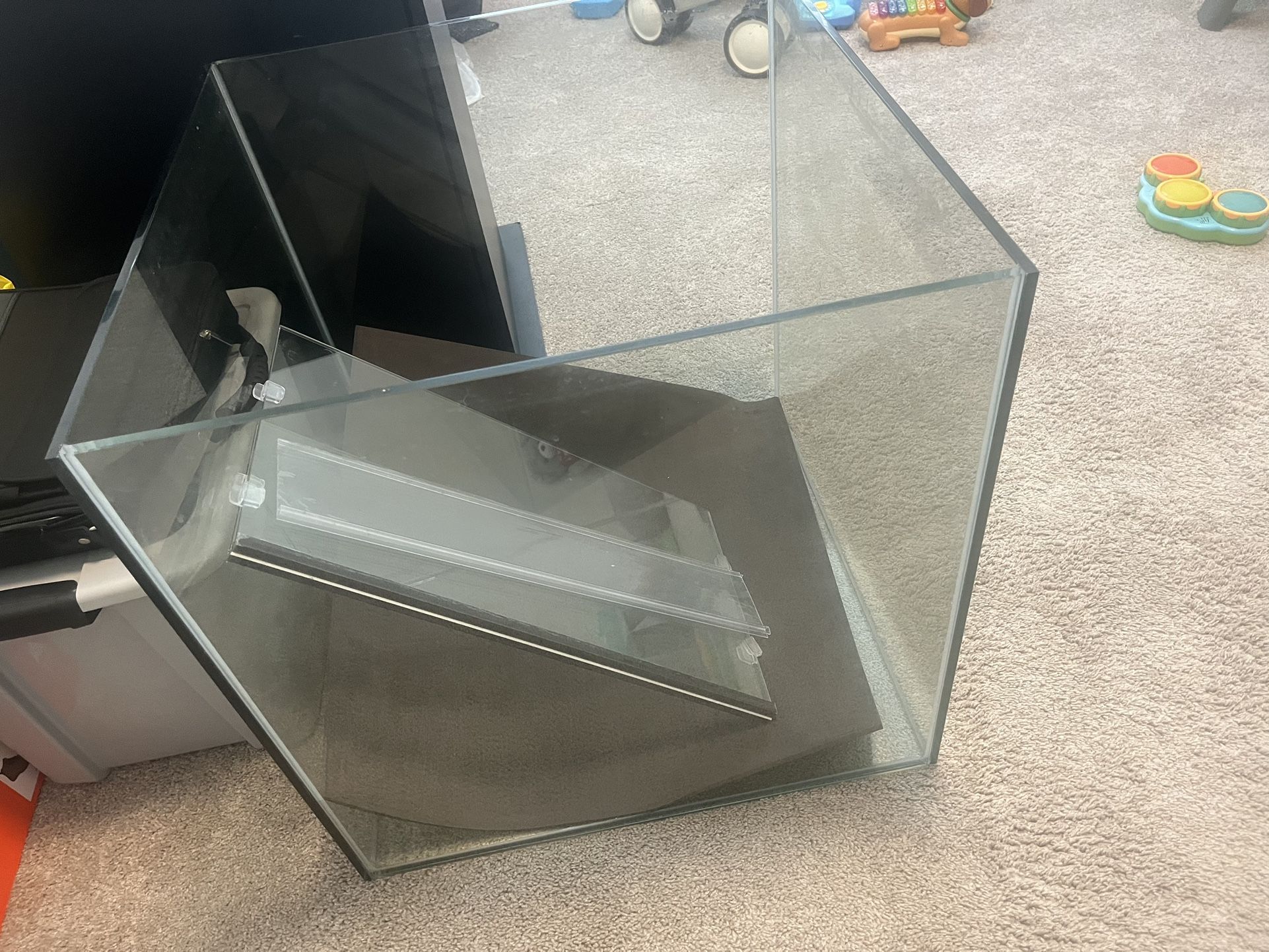 60 Gallon Aqueon Cube Fish Tank And Stand