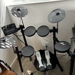 Yamaha DTX402 Electronic Drum Set – Like New