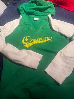 Women’s large Oregon Ducks long sleeve