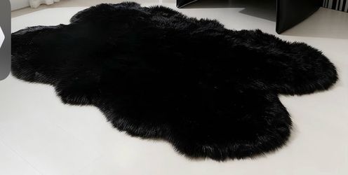 Soft Fluffy Black Faux Sheepskin Area Rug.
