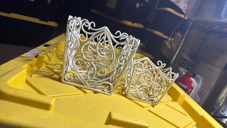 Set of 2 White Decorative Metal Scrollwork Baskets – Ornate Vintage Style