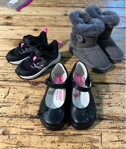 Various Kids Shoes Size 6
