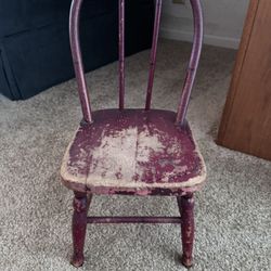 Vintage Child’s Wooden Chair – Rustic Farmhouse Decor