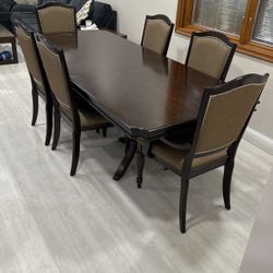 Dinning Table