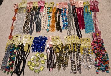 Lot (AH) of Assorted Bead Strands