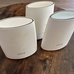 Orbi RBR40 WiFi Mesh Router With 2 Satellites 