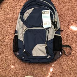 New Trans:by Jansport Capacity :2000 https://offerup.com/redirect/?o=VnUuaW4vMzIuN0w= TEY42LW  Dim 18.75”x12”x10”