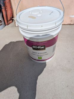 5 gallon brand new beige color by bear