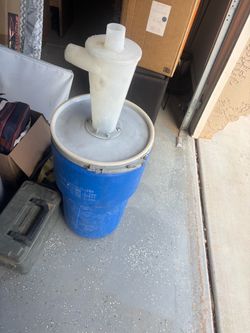 Cyclone Dust Separator with Blue Barrel
