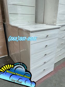 White five drawer dresser compressed cajonera Comoda nueva