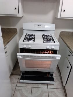 Stove * estufa general electric semi nueva ( free delivery 🚚