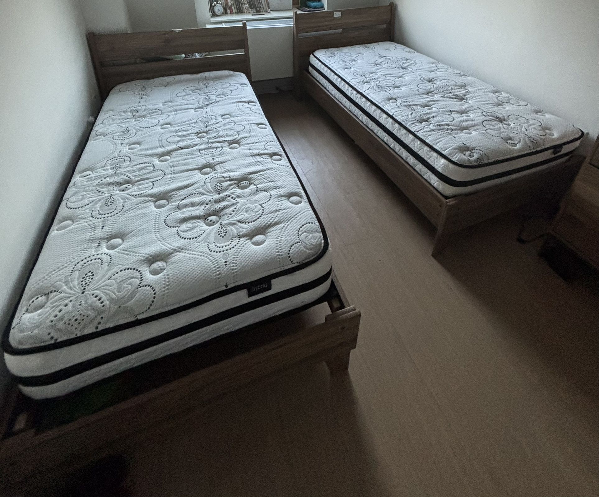 2 Twin bed mattresses included like new barely used $400 Bronx