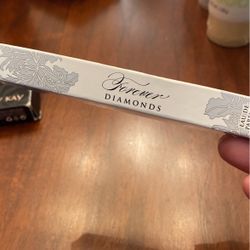 Mary Kay Perfume Travel Spray in Forever Diamonds Scent