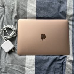 Apple Mac Book Air 13”