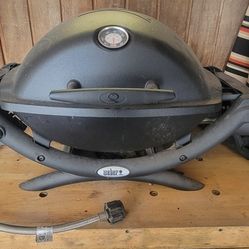 Weber Grill Q1200