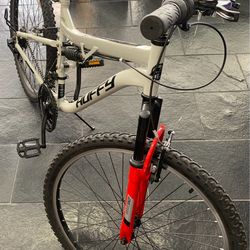 Huffy “Stone Mountain “ Trail Bicycle, Small- Medium Riders