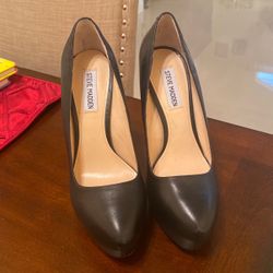 Brand New Steve Madden Black Heels