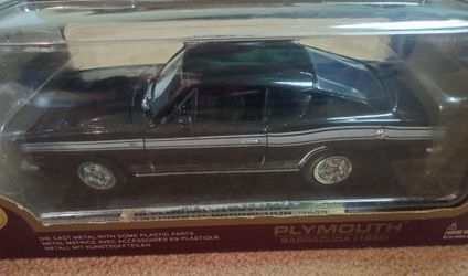 NEW IN BOX 1/18 Scale 1969 Barracuda 383