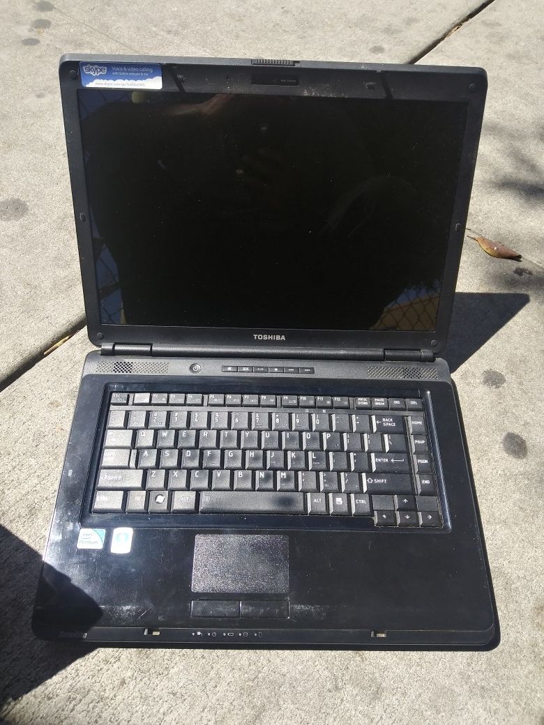 Toshiba laptop it works just need a charger