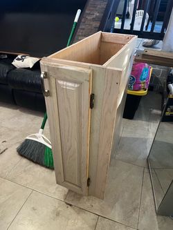 Base cabinet 9.5 “