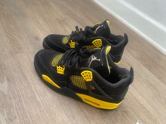 Jordan 4 Thunders