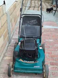 MTD PUSH LAW Mower In Good Working Condition