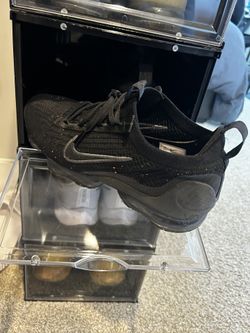Nike Air Max (Size 10.5)