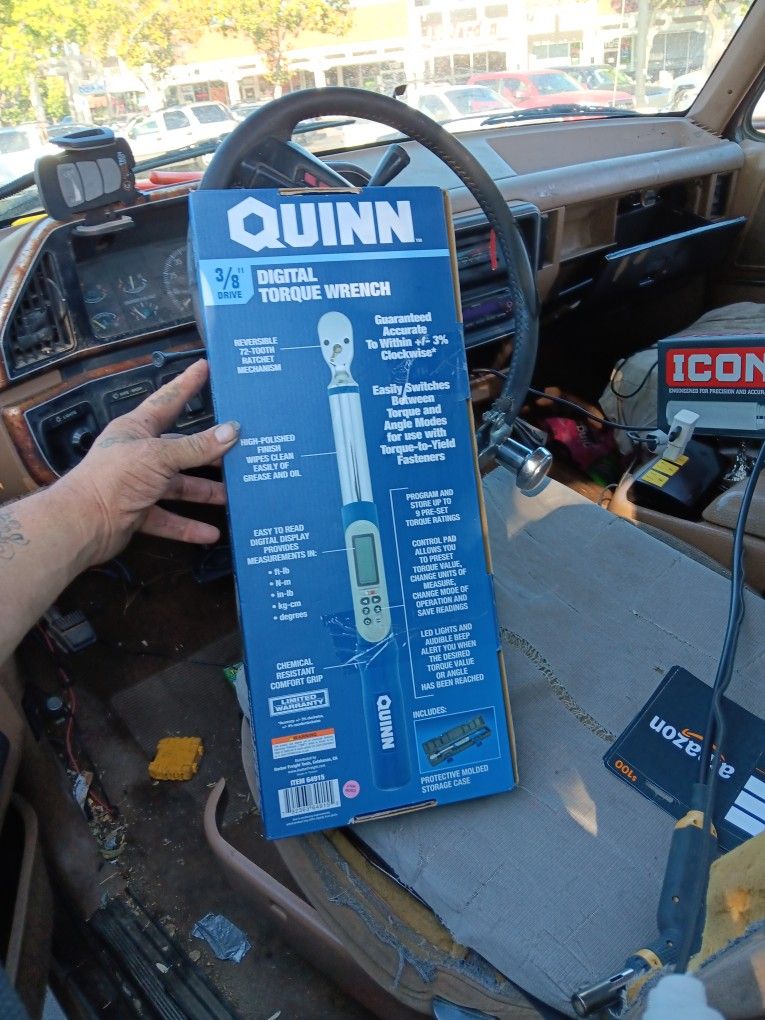 QUINN-3/8" DRIVE DIGITAL TORQUE WRENCH