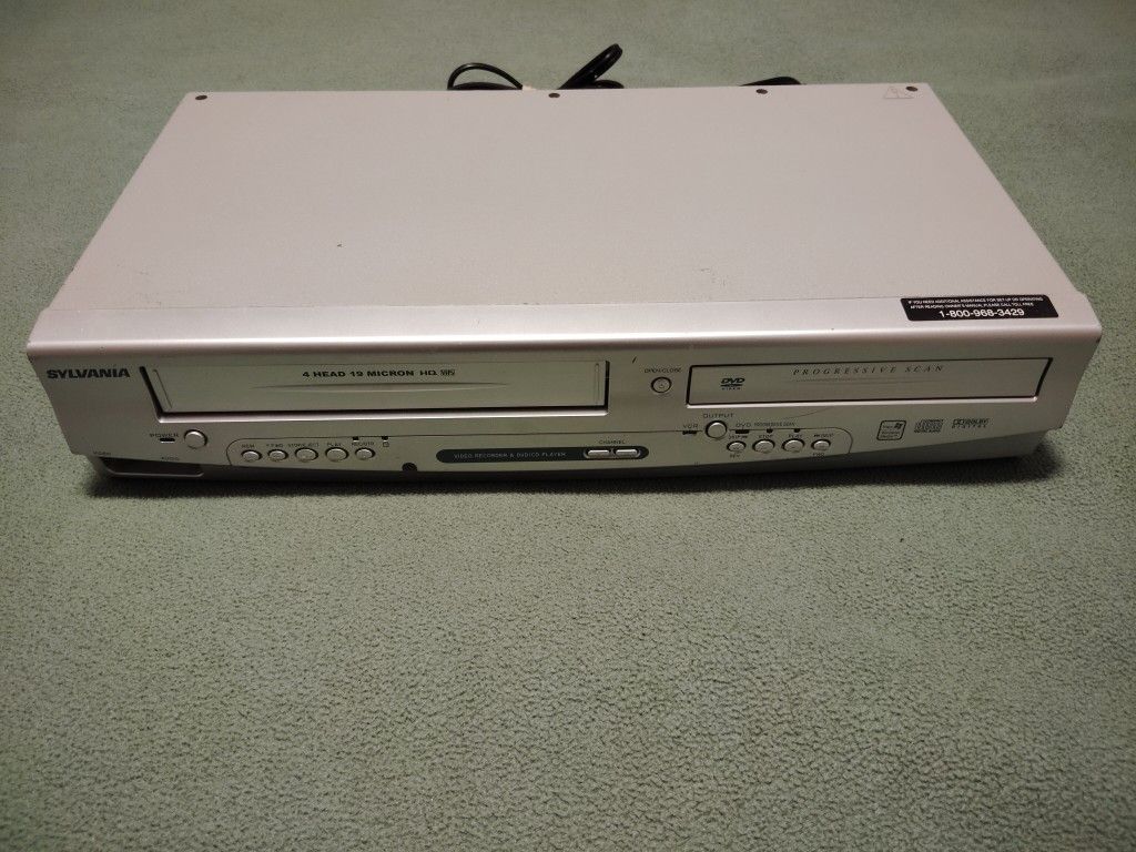 Sylvania VCR Recorder 