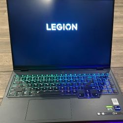 Lenovo Legion Pro 7 16IRX8H 16" Gaming Notebook, GeForce RTX 4080 ***LIKE NEW***
