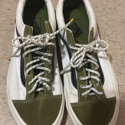 Vans sneakers (Size 11)