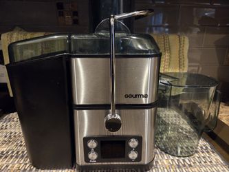 6-speed Gourmia Juicer