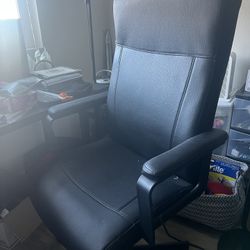Rolling Office Chair ($30 OBO)