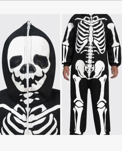 Costume
