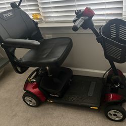 Mobility Scooter-Go-Go Elite Traveller 4 Wheel