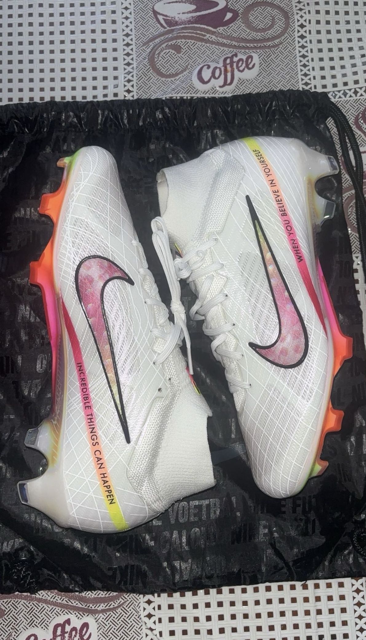 Nike Mercurial Soccer Cleats – Size 8.5