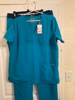 FIGs scrubs