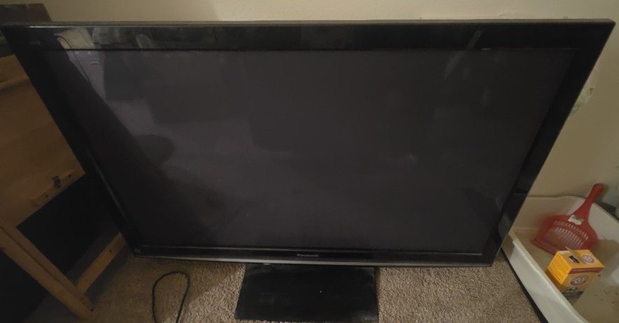 Panasonic TC-P50X1
50" VIERA® 720p plasma HDTV