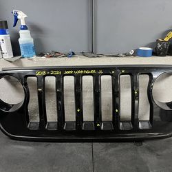 2018-2019-2020-2021-2022-2023-2024 JEEP WRANGLER JL GRILL OEM USED #9219
