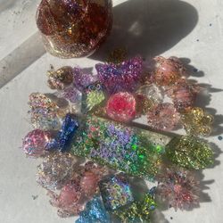 Handcrafted Resin Art Mix - Any 6 Pieces for 10$