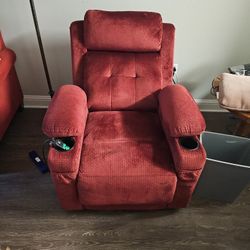 Electric Stand-up Recliner. Fully Reclines