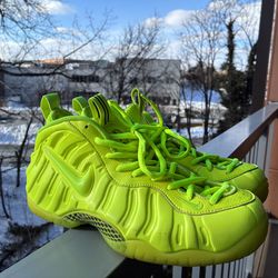 Nike Air Foamposite Pro Volt Size 10.5