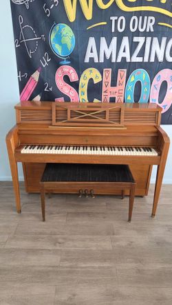 🚚 Free Piano – Delivery Only