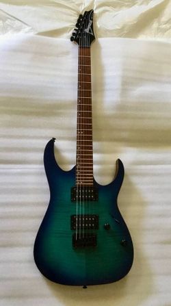Ibanez Guitar w ib amp