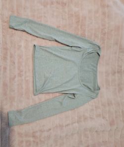 Gray long sleeve shirt