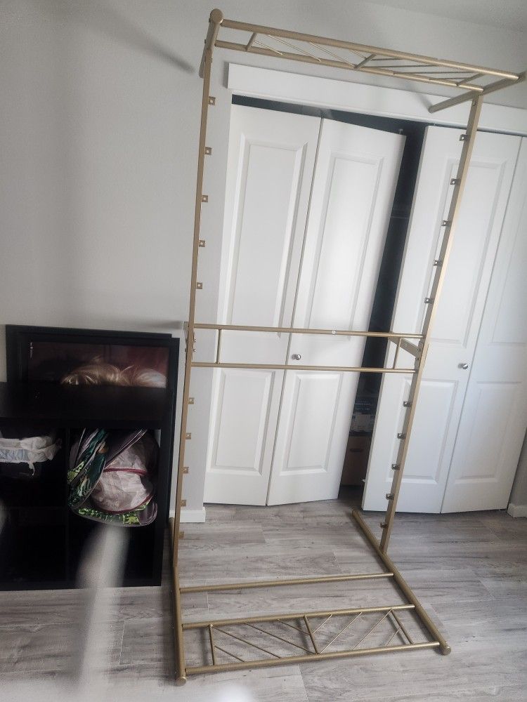 Twin Xl Gold Bedframe