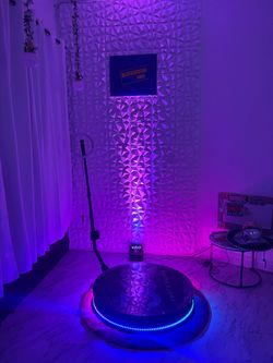 360 Photo Booth with Ring Light